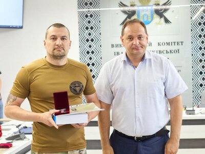 П’ятьох захисників з Франківська нагородили медалями «За поранення»