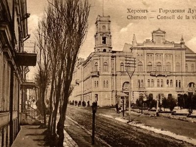 Російський дрон влучив у Херсонський художній музей імені Шовкуненка