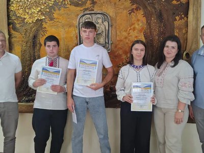 Троє випускників Володимирецької громади отримали по 200 балів на НМТ