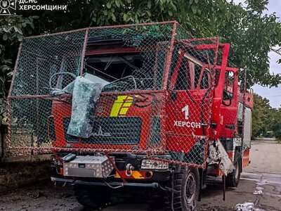 Росіяни атакували FPV-дроном машину рятувальників у Херсоні
