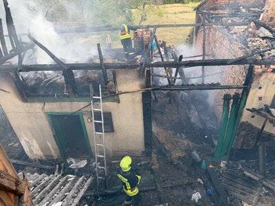 На Перечинщині вогнеборці врятували житловий будинок від знищення
