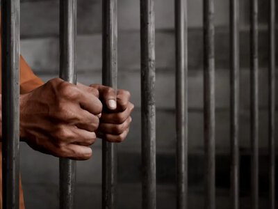Погрожував убивством та вимагав їжу: окупант отримав 10 років в'язниці за знущання з жінок у Куп'янську