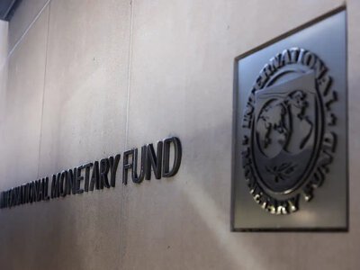 Глава МВФ закликає уряди терміново реагувати на зростання фіскальних ризиків та зосередитися на стримуванні інфляції, – Bloomberg