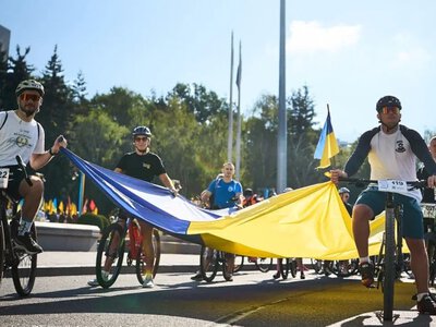Понад 325 тисяч гривень на допомогу: у Рівному відбувся ювілейний 5-й Благодійний Велопробіг «За Незалежність!»