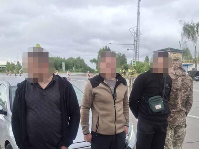 Судитимуть колишнього патрульного, який допомагав чоловікам через Рівненщину тікати до Білорусі