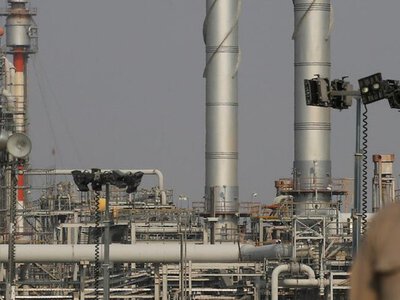 Казахстанські НПЗ відмовилися постачати бензин до Росії через санкційні ризики