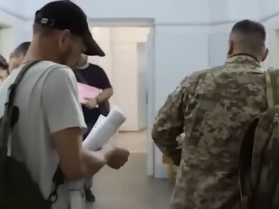 Чоловікам із бронюванням почали надходити повістки: у ТЦК назвали причину