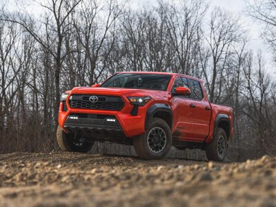 Toyota відкликає майже 50 тисяч пікапів: амортизатор може відвалитися просто під час руху