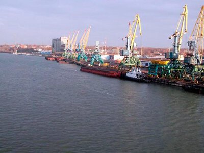 Україна знайшла маршрути, які можуть замінити до 75% морського коридору