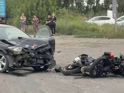У Підгородньому зіткнулися Opel та мотоцикл: постраждав мотоцикліст