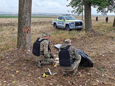 У Молдову вкотре залетів російський дрон: врізався в дерево й розбився
