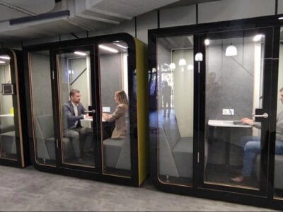Акустичні кабіни — новий хіт офісів: чому компанії масово обирають тихі кімнати