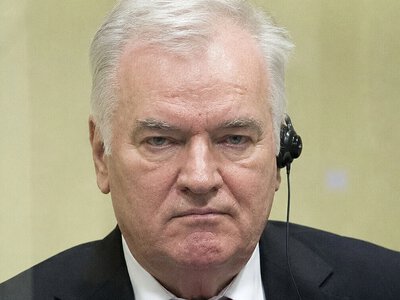 У Гаазі помер засуджений за геноцид у Сребрениці Ратко Младич