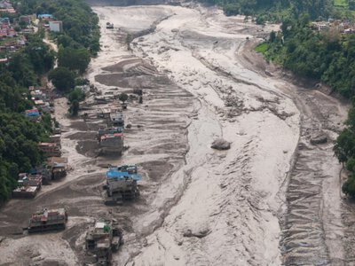 Смертельна повінь у Непалі: кількість загиблих перевищила 350 осіб