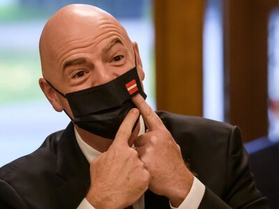 УЄФА подає до суду на ФІФА та Інфантіно