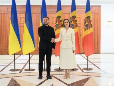 Зеленський отримав найвищу нагороду Молдови: Санду пояснила, за що відзначила президента України