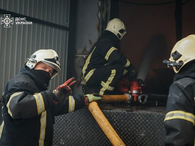 Київщина за день зазнала ще 28 російських атак: рятувальники працюють під повторними ударами