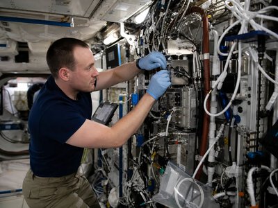 Астронавт Джонні Кім залишає NASA і повертається на військову службу