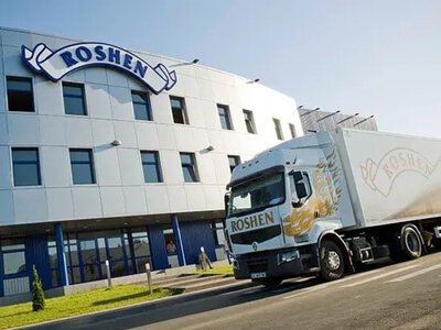 На Київщині знищили склад Roshen: можливі перебої з постачанням товарів