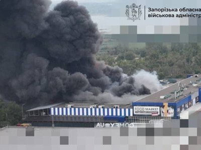 Росіяни вранці вдарили по ТЦ у Запоріжжі