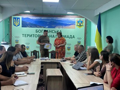 Сільський голова з Рахівщини отримав відзнаку за прихисток вимушених переселенців із Херсонщини