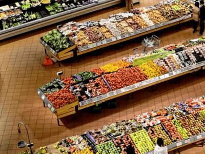 Атака на Київщину: пошкоджено склад мережі супермаркетів