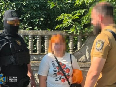 Їздила потягом заради розвідки: на Черкащині затримали жінку, яка наводила російські удари