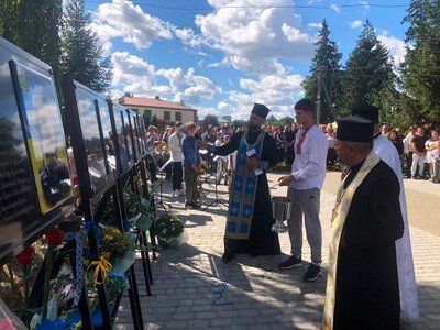 У Ярославицькій громаді освятили меморіальні плити чотирьом загиблим захисникам