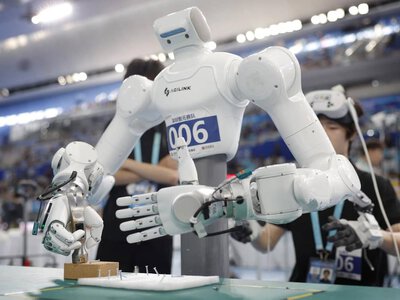AGIBOT завоювала 46 медалей на Всесвітніх іграх гуманоїдних роботів