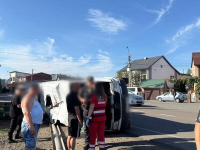 Смертельна ДТП на Хустщині: 17-річна дівчина загинула, ще четверо людей у лікарні (ФОТО, ВІДЕО)
