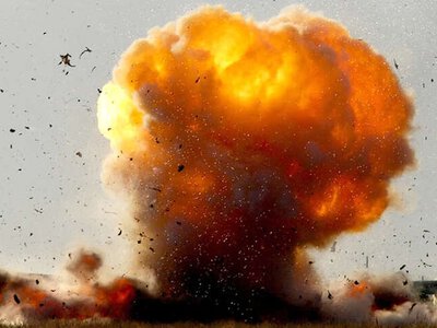 Після потужного вибуху почалася сильна пожежа біля Житомирської траси під Києвом, — «УНІАН».  ВІДЕО