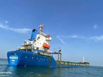 У Чорному морі загорілось та затонуло торговельне судно