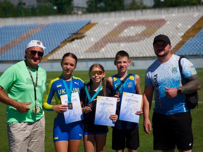 Вихованці миколаївської МСДЮСШОР з легкої атлетики – з нагородами Фестивалю легкоатлетичного триборства