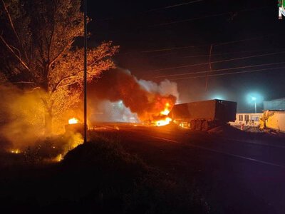 Росія атакувала південь Одеської області. Загинула людина, горіли вантажівки з зерном (доповнено)