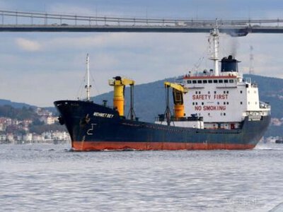 У порту Маріуполя уразили російське судно ALFA-1, яке вивозило українське вугілля, – Андрющенко