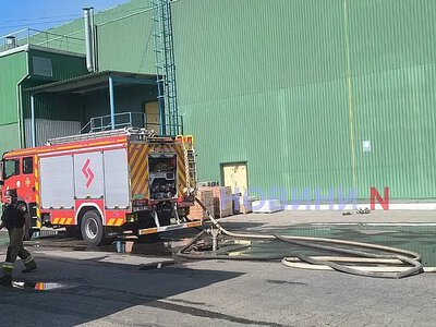 У Миколаєві дрон атакував господарський супермаркет: почалася пожежа (фото)