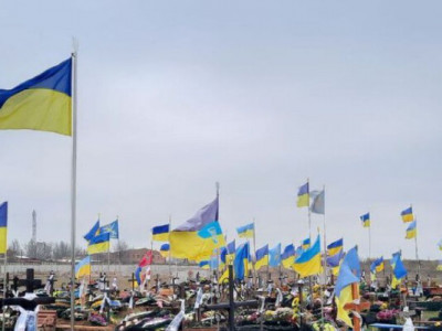 “Перемагає той, хто пам’ятає”: Драпатий згадав полеглих воїнів у День пам’яті захисників і захисниць України