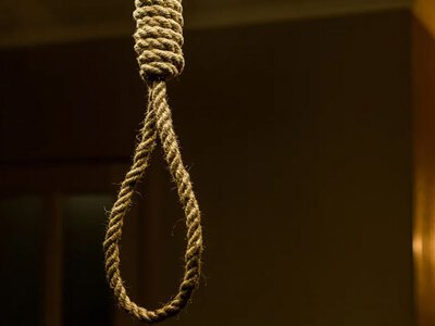 В Ізмаїльському районі у зашморгу знайшли 10-класницю