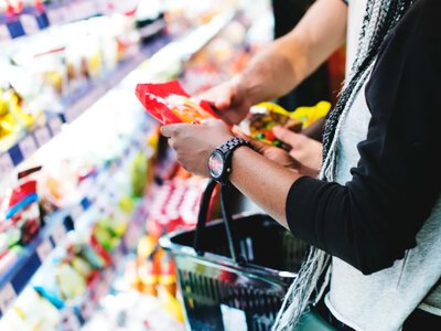 «Спекулянти та атаки рф»: в АТБ обмежили продаж частини товарів до шести одиниць в одні руки 