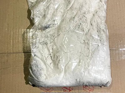 У Рівному біля пошти затримали чоловіка з великою партією психотропів