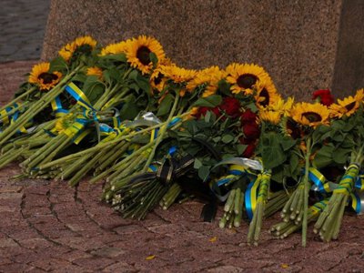  На Пагорбі Слави в Ужгороді вшанували полеглих захисників України 