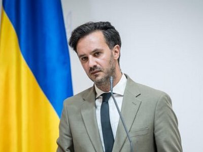 У Держдумі заявили, що українці мають вийти “з піднятими лапками”, в МЗС відповіли, що тут готові підняти