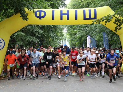 У Львові відбувся забіг «Шаную воїнів, біжу за Героїв України»: долучилися понад 1500 людей