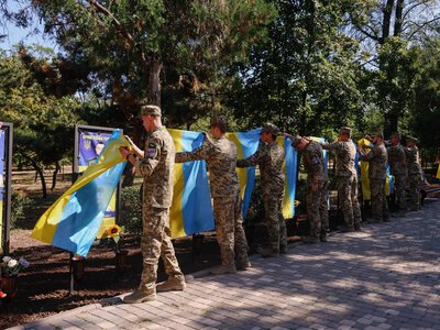 На Алеї Героїв Одеси увічнили імена ще 48 полеглих захисників України