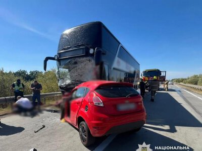 Рухались у напрямку Рівного: у ДТП на Житомирщині загинули дві жінки