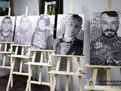 Поліція Києва вшанувала пам’ять полеглих Героїв України