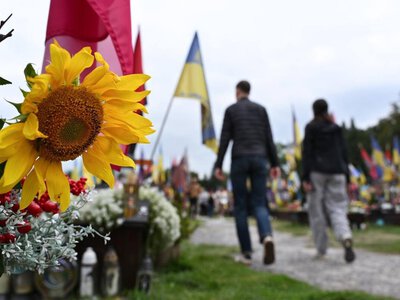 На Личаківському кладовищі помолилися за полеглих Захисників і Захисниць України