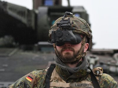 Німеччина перетворюється на європейський арсенал і співпрацює з Великою Британією та Францією у сфері ядерних озброєнь