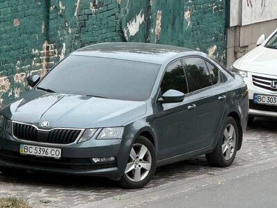 За співробітником відділу розслідувань «Української правди» стежать у Львові
