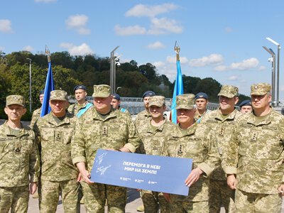 Під Аркою Свободи відкрили знак на честь авіації Повітряних сил ЗСУ